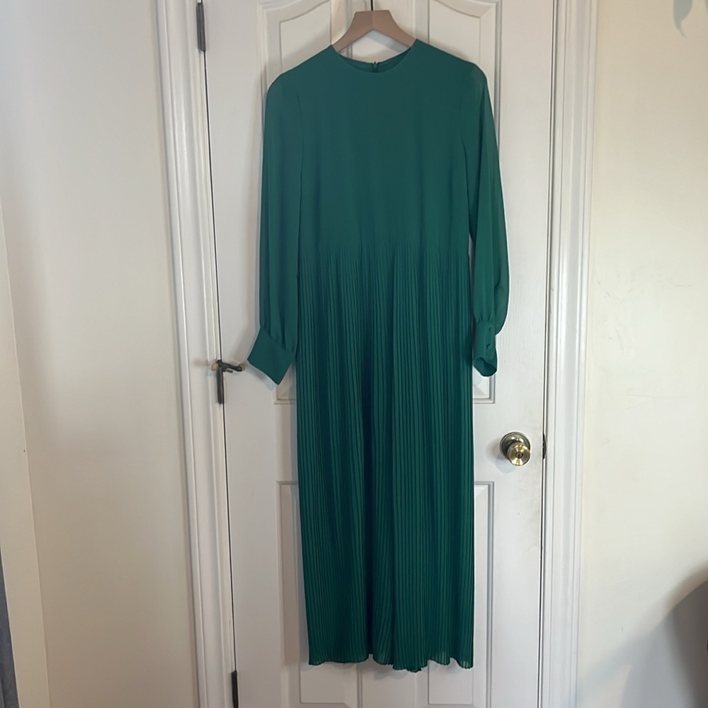 Zara Emerald Green Long-Sleeve Pleated Jumpsuit with Belt - Picture 4 of 12
